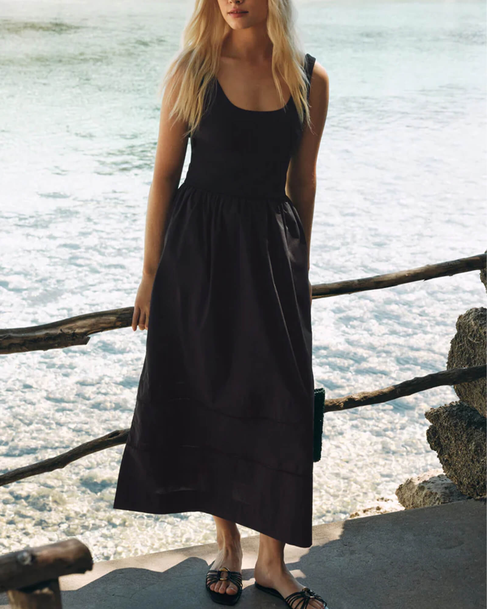 Johanna Sleeveless Midi Dress Black