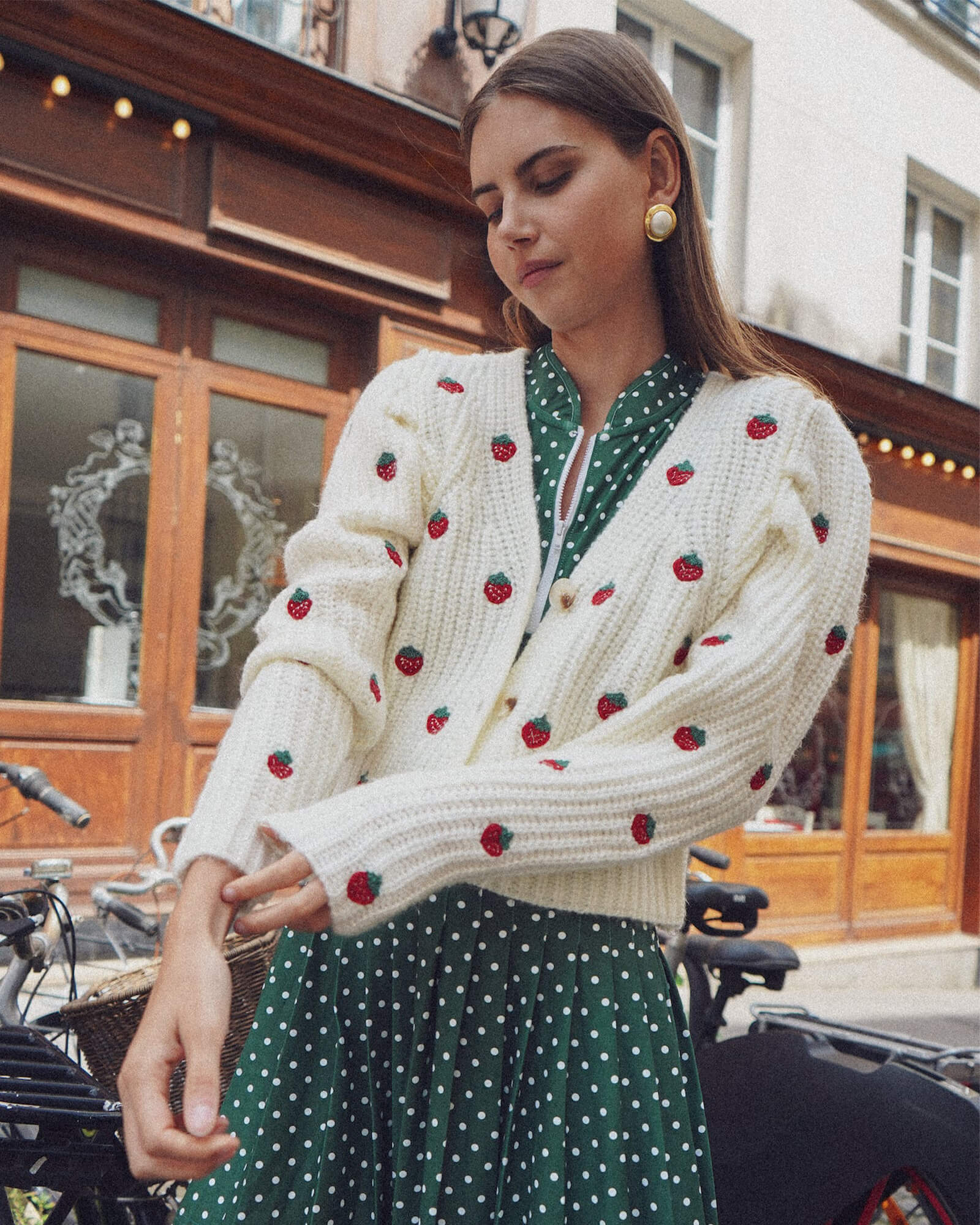 The Hyacinth Cardigan Strawberry | Women's Sweaters
