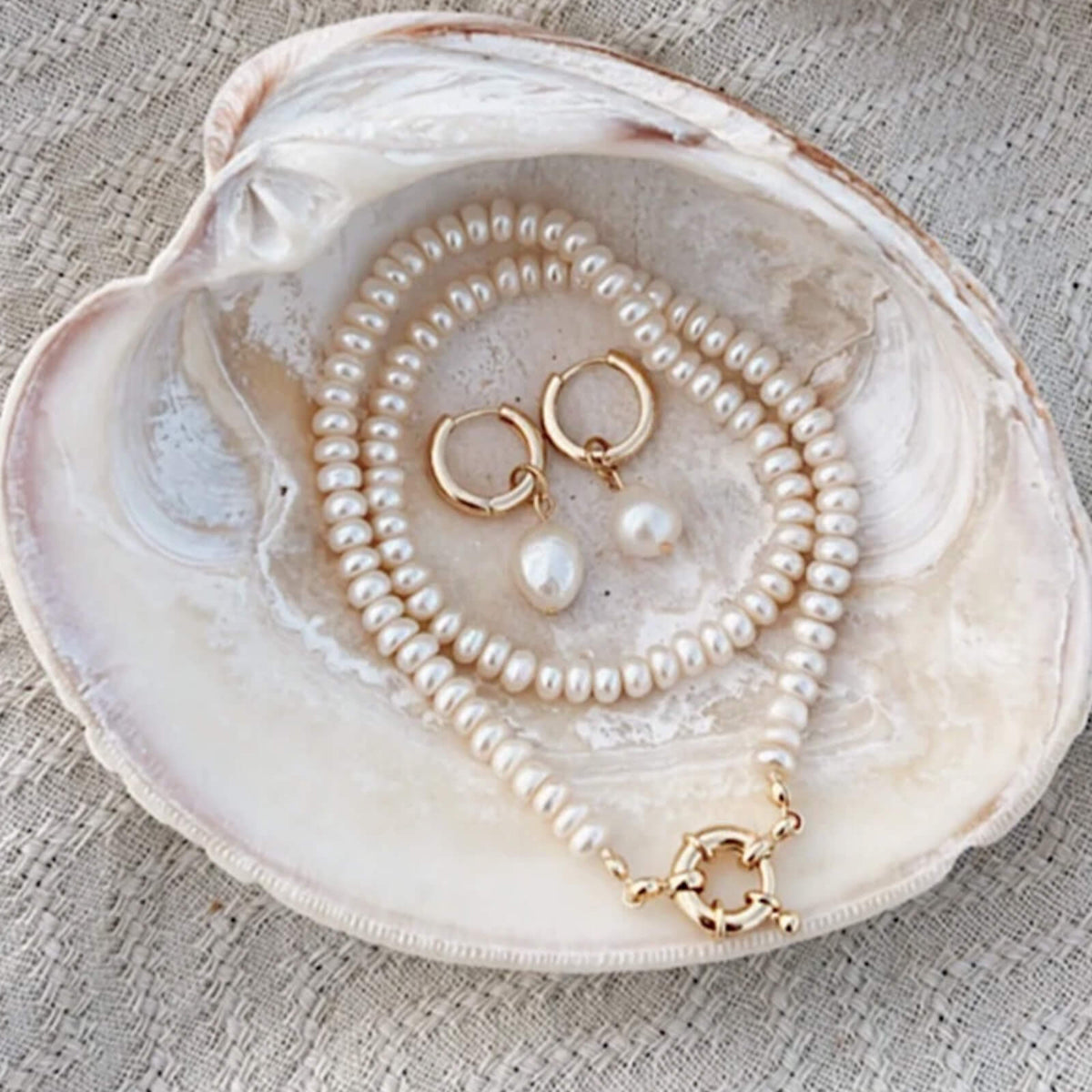 Isla Pearl Necklace